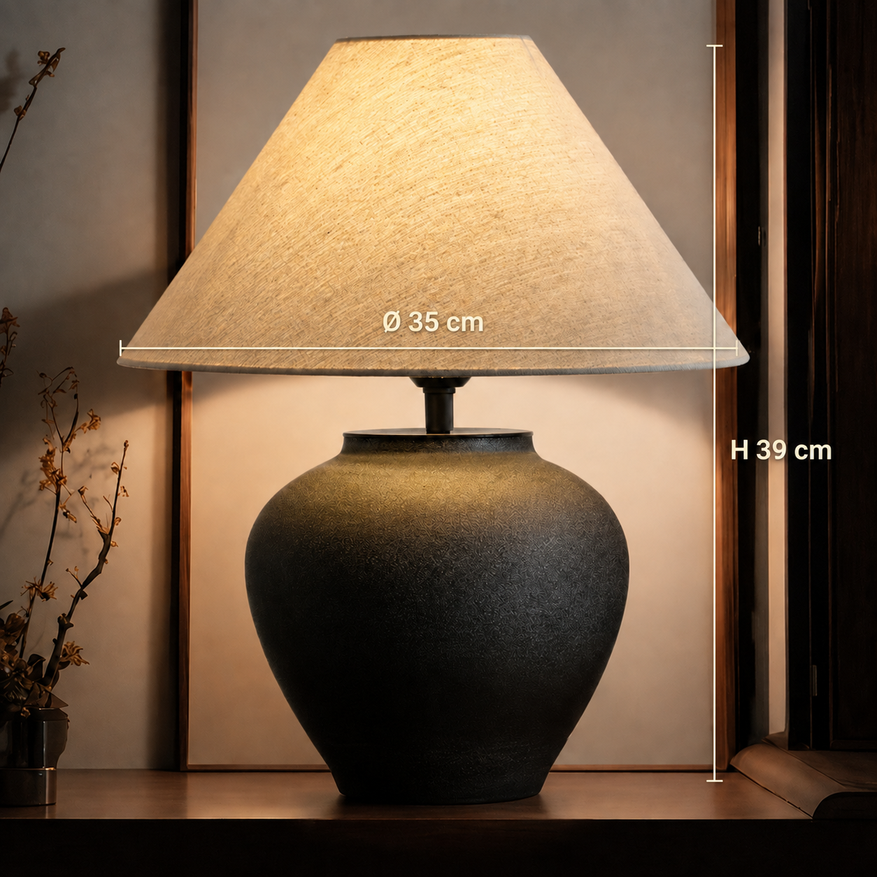 Luma Kuro – Lampada da tavolo in ceramica nera