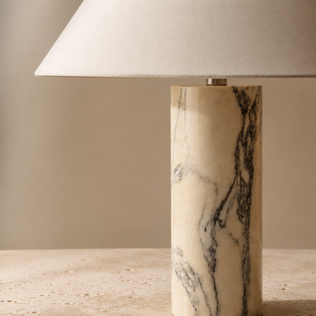 Luma Alba – Lampada da tavolo in marmo naturale