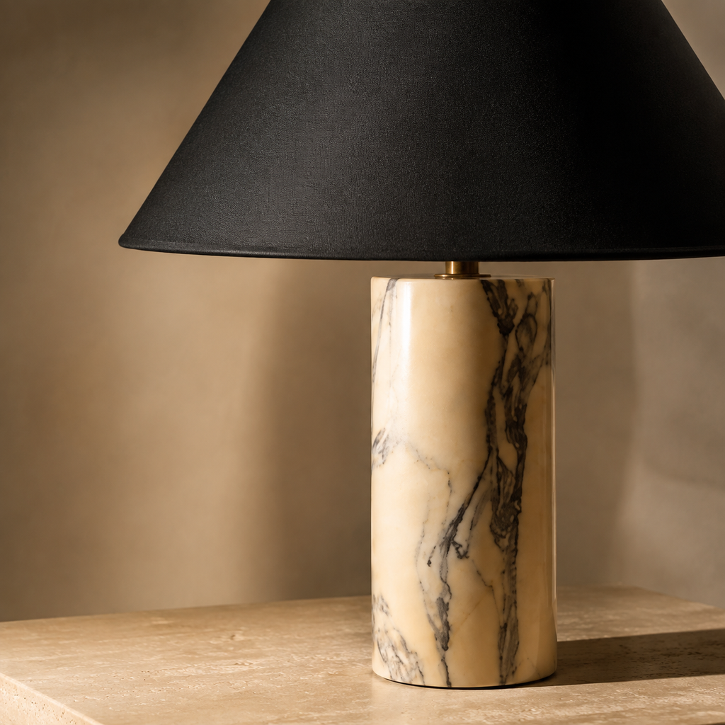 Luma Alba – Lampada da tavolo in marmo naturale